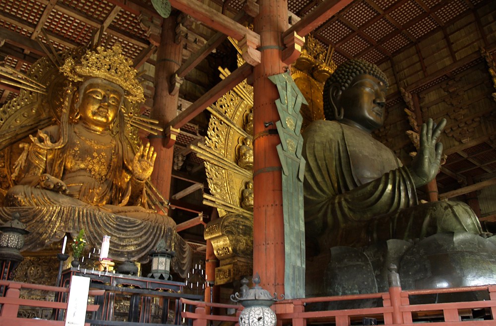 Chrm Toda-ji a Budha uvnit
