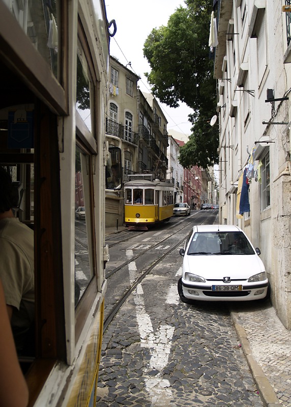 Tramvaje... devn 28ka se proplt velmi divoce.