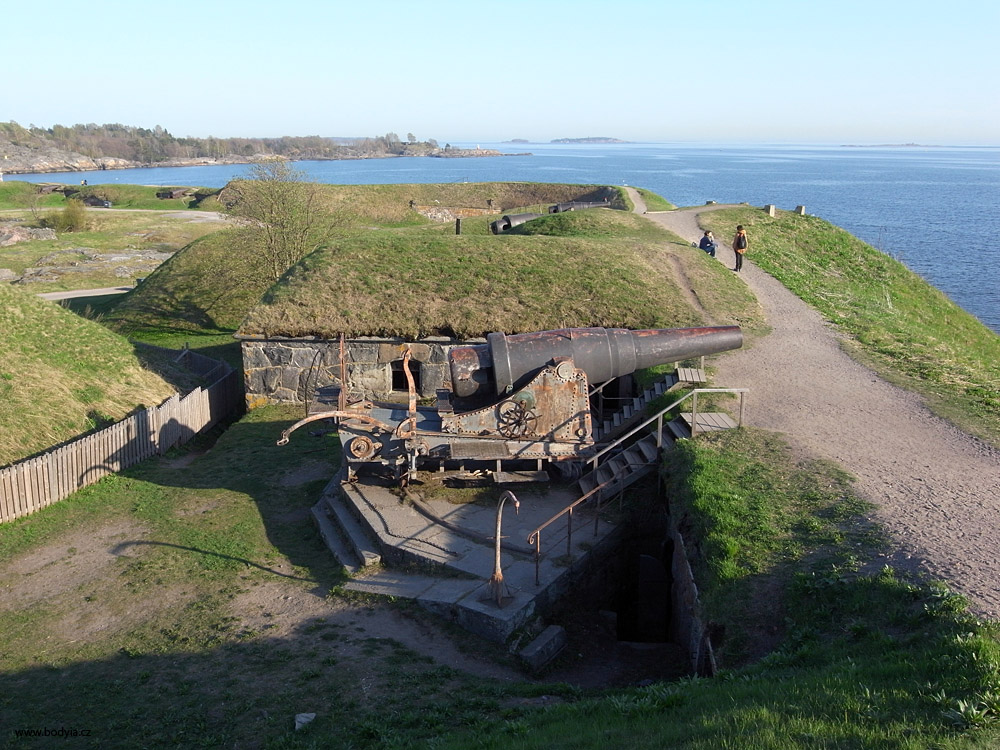 Pevnost Svaeborg a bl noci. Ricoh GX200.