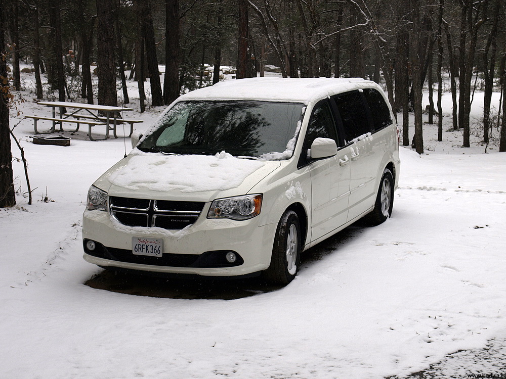 Značná změna počasí v GC a náš Dodge pod sněhem;)