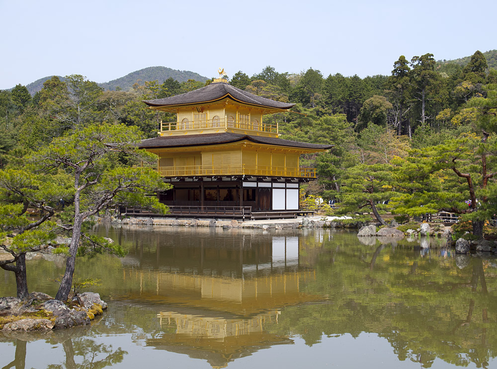 Kinkakuji, Zlat pavilon